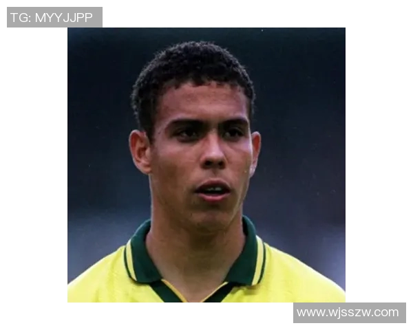 独狼足球明星的传奇之路与孤独奋斗的背后故事